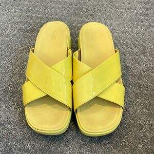 Ugg Platform Sandal Size 9